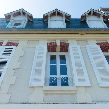 Villa Clarisse Довиль Экстерьер фото